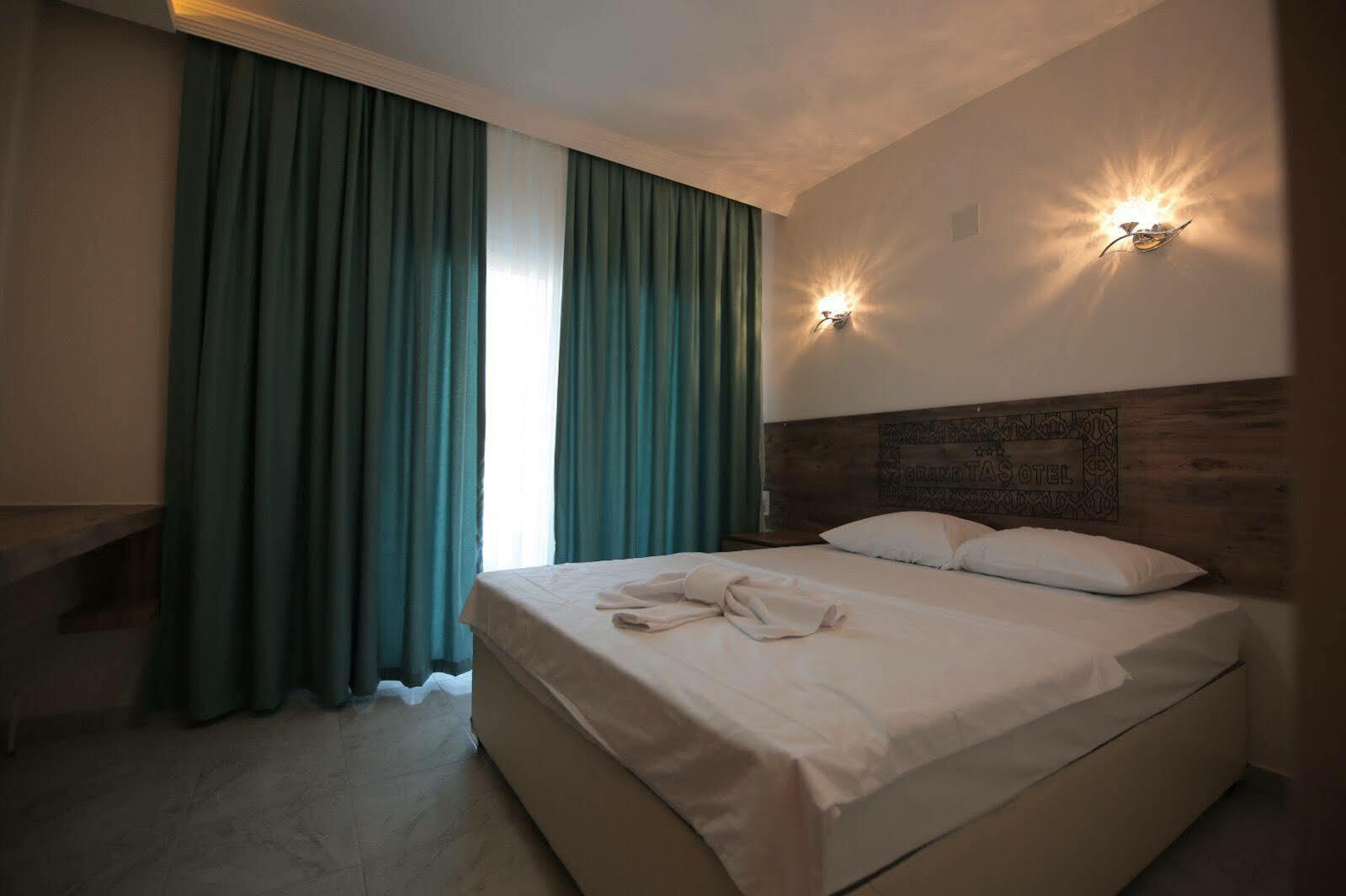 Grand Tas Otel Mut 외부 사진